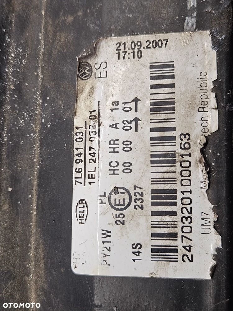 VW TOUAREG 7L LIFT 06-09R LAMPA PRZOD  PRAWA LEWA CENA ZA DWIE - 2