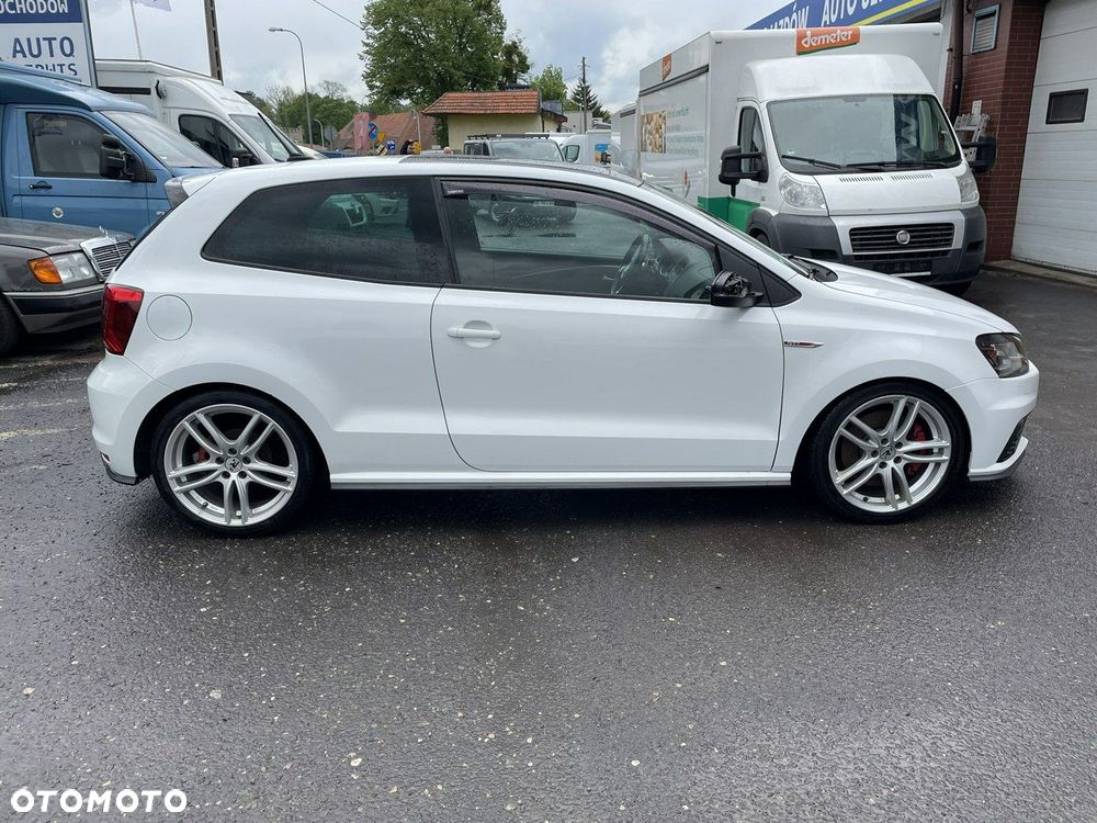 Volkswagen Polo - 8