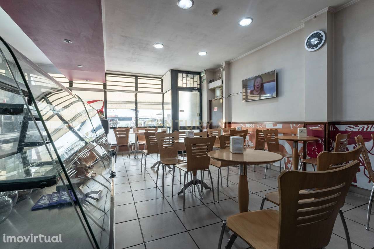 Trespasse de Café / Pão Quente – Santa Cruz do Bispo - Grande imagem: 4/26