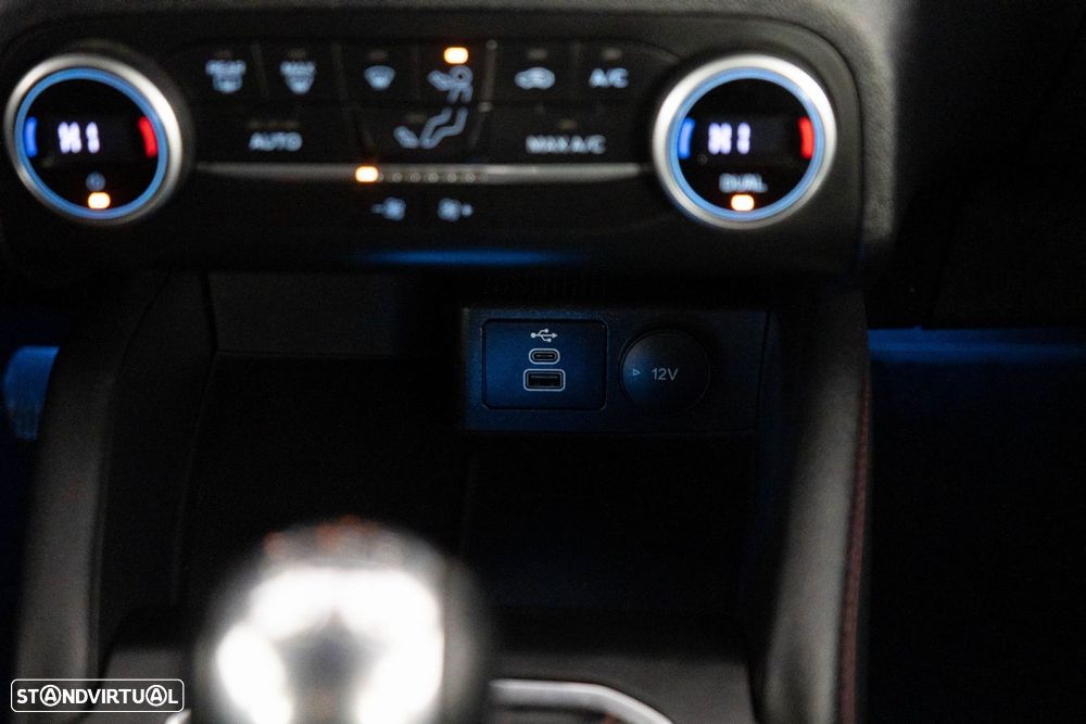 Ford Kuga 1.5 EcoBoost ST-Line - 23