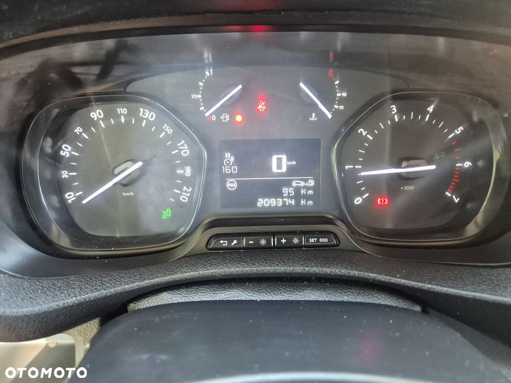 Peugeot expert - 8