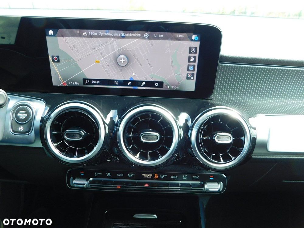 Mercedes-Benz GLB 220 d 4-Matic Progressive 8G-DCT - 17