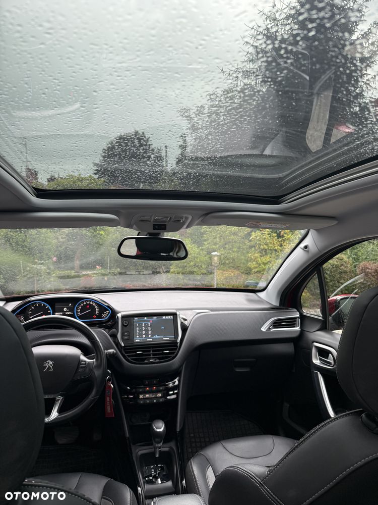 Peugeot 2008 1.2 Pure Tech GPF Allure S&S EAT6 - 8