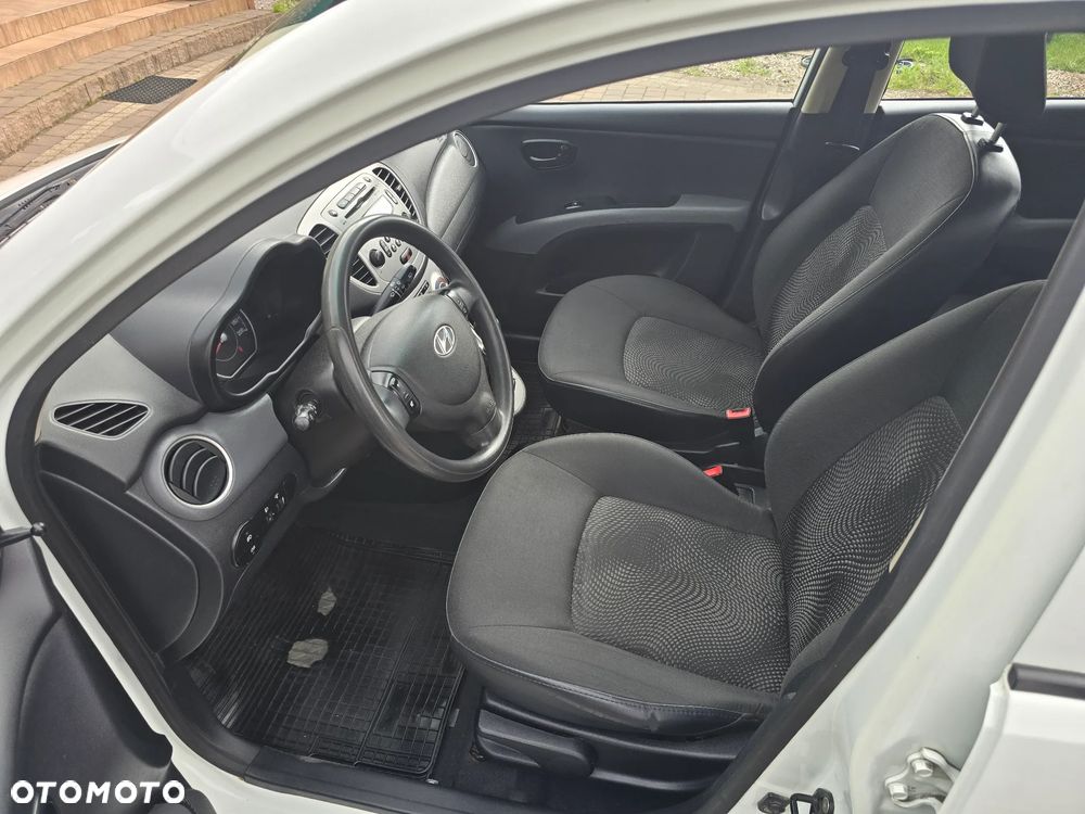 Hyundai i10 1.1 FIFA WM Edition - 6