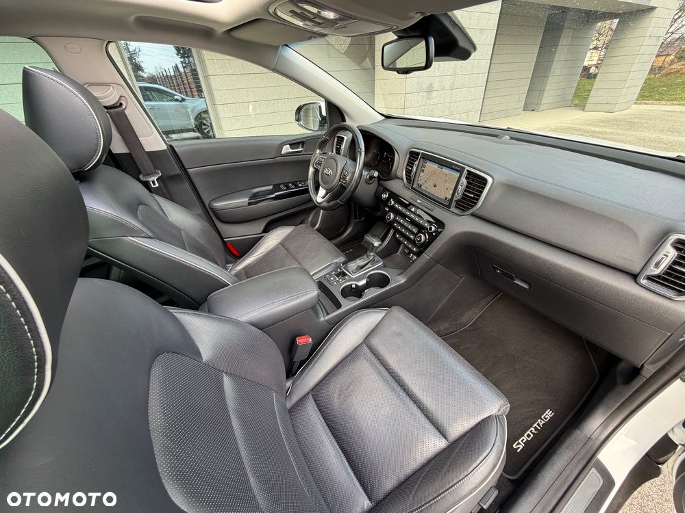 Kia Sportage 2,0 CRDI AWD Platinum - 10