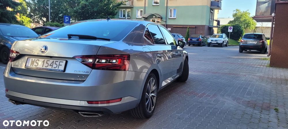 Skoda Superb 2.0 TSI 4x4 L&K DSG - 9