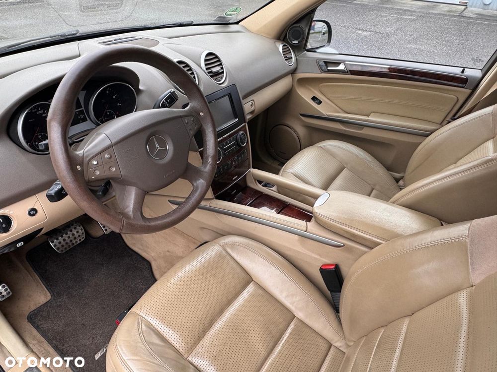 Mercedes-Benz ML - 24