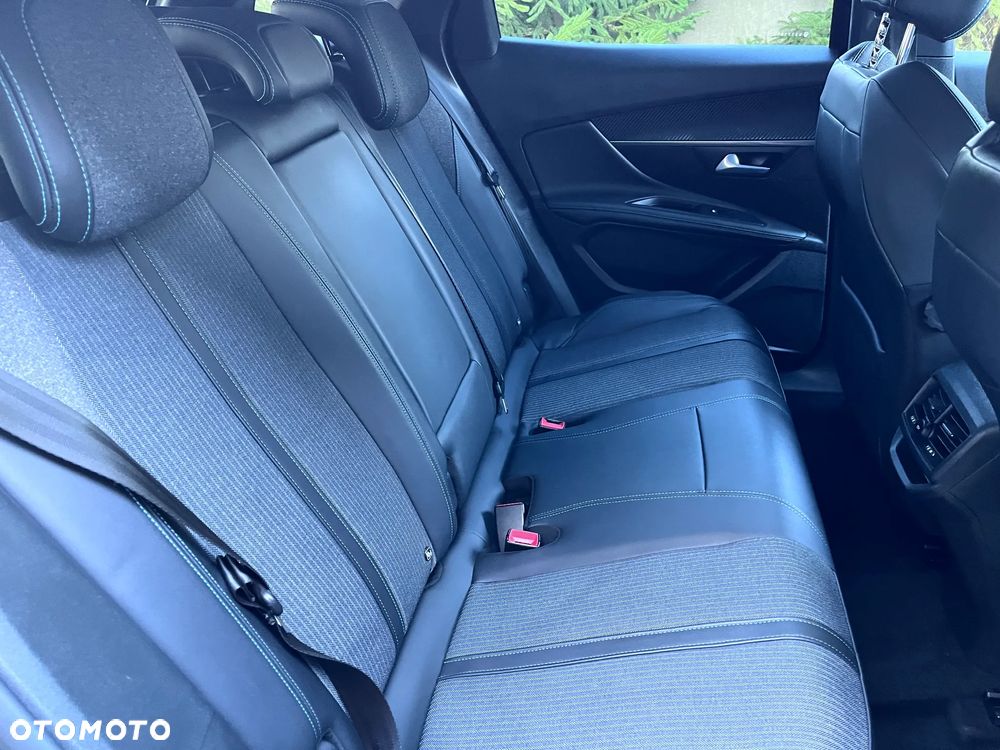 Peugeot 3008 225 e-EAT8 Allure - 14