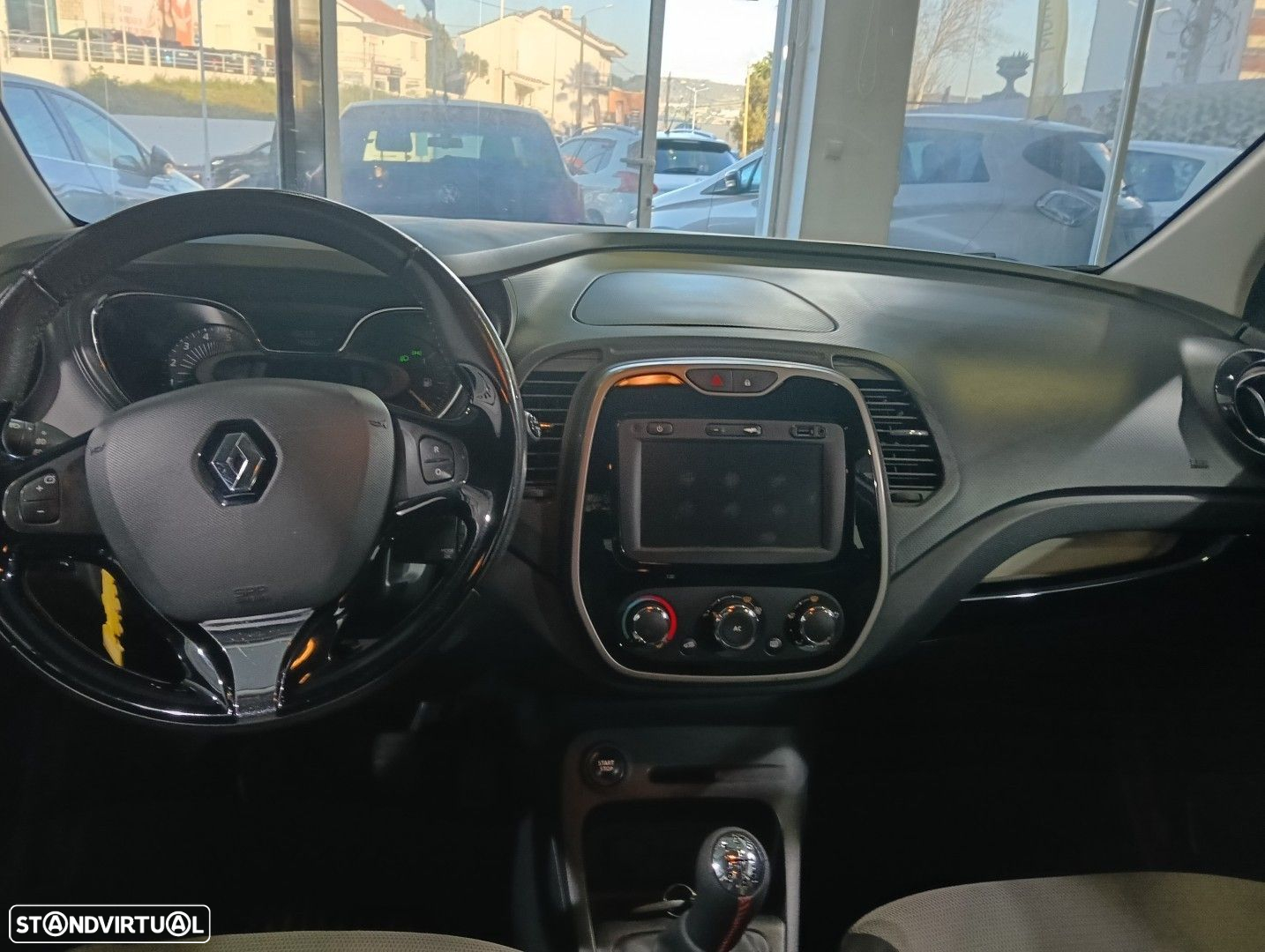 Renault Captur 1.5 dCi Exclusive - 19