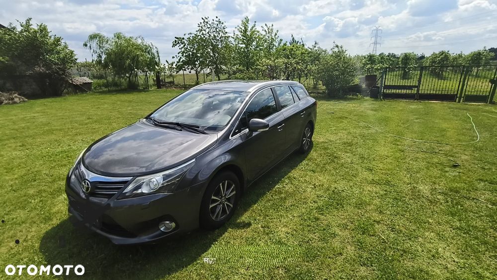Toyota Avensis - 1