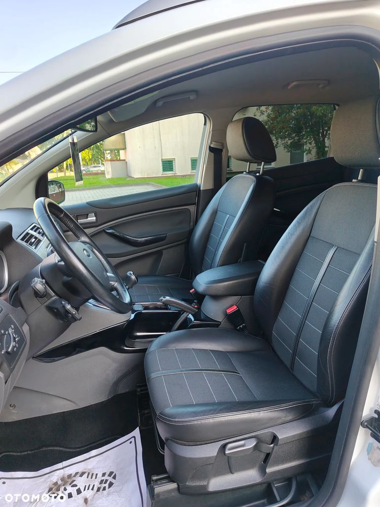 Ford Kuga - 7