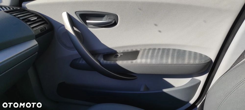 BMW Seria 1 118i - 3