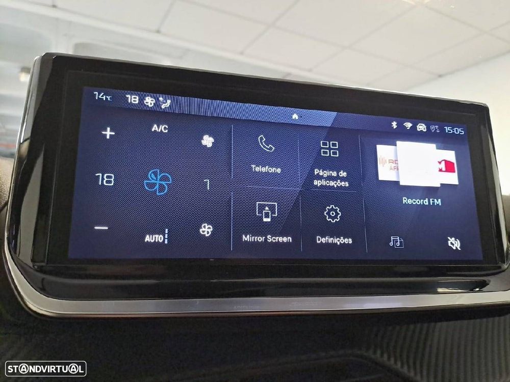 Peugeot 2008 1.2 Hybrid Allure e-DCS6 - 17