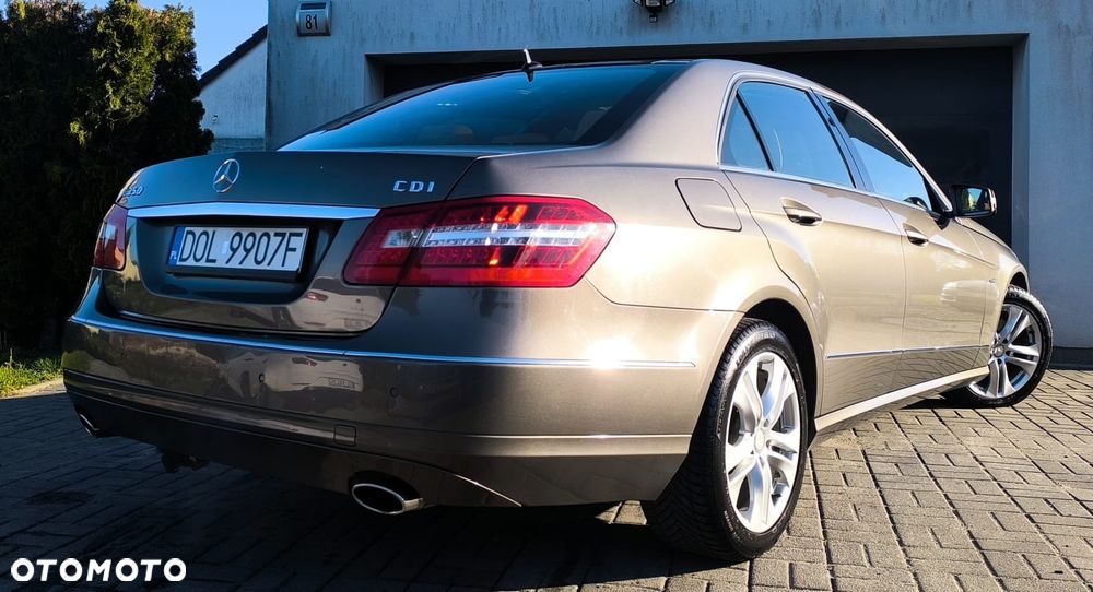 Mercedes-Benz Klasa E 350 CDI BlueEff Avantgarde - 5