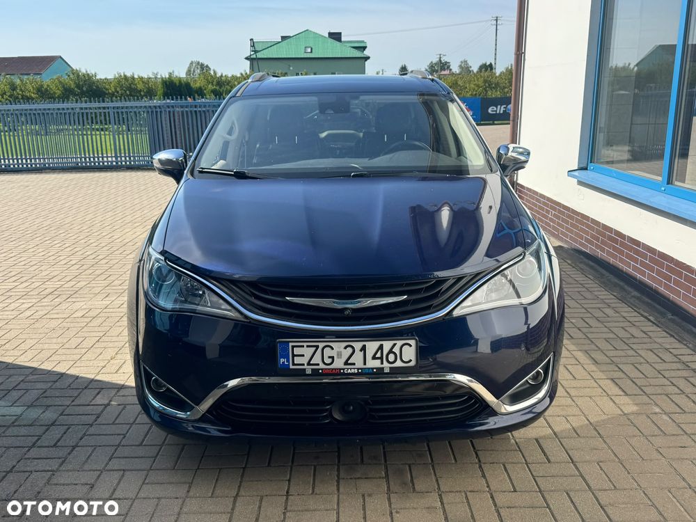 Chrysler Pacifica - 5
