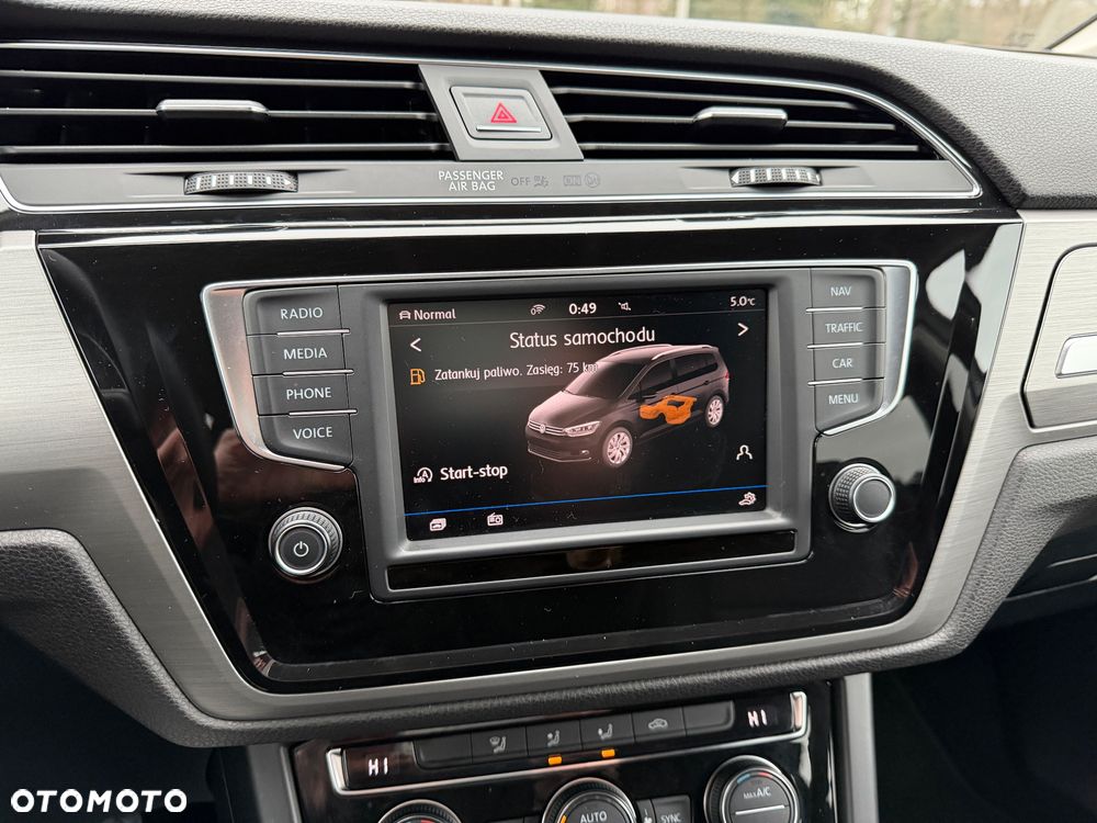 Volkswagen Touran - 27