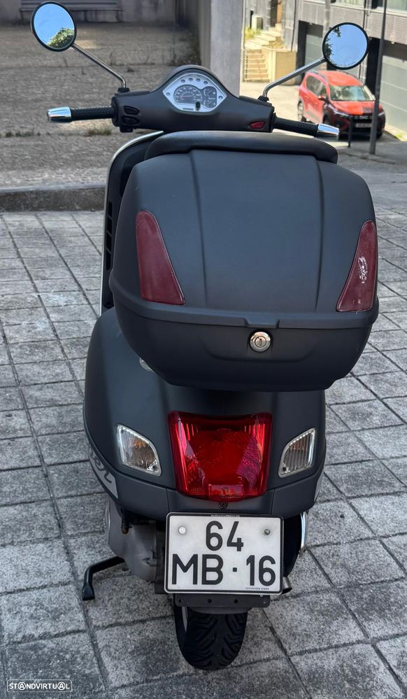 Vespa GTS Super Supersport - 4