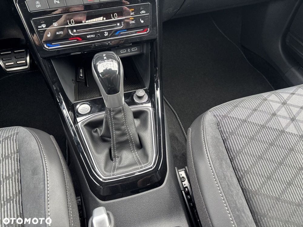 Volkswagen T-Cross - 16