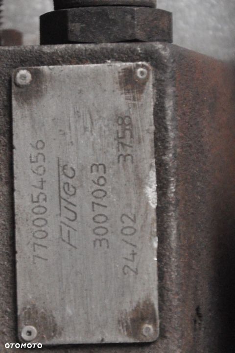 BLOK ZAWOROWY ROZDZIELACZ  ZAWÓR RENAULT CELTIS CERES 3010879 / 7700054656 - 2