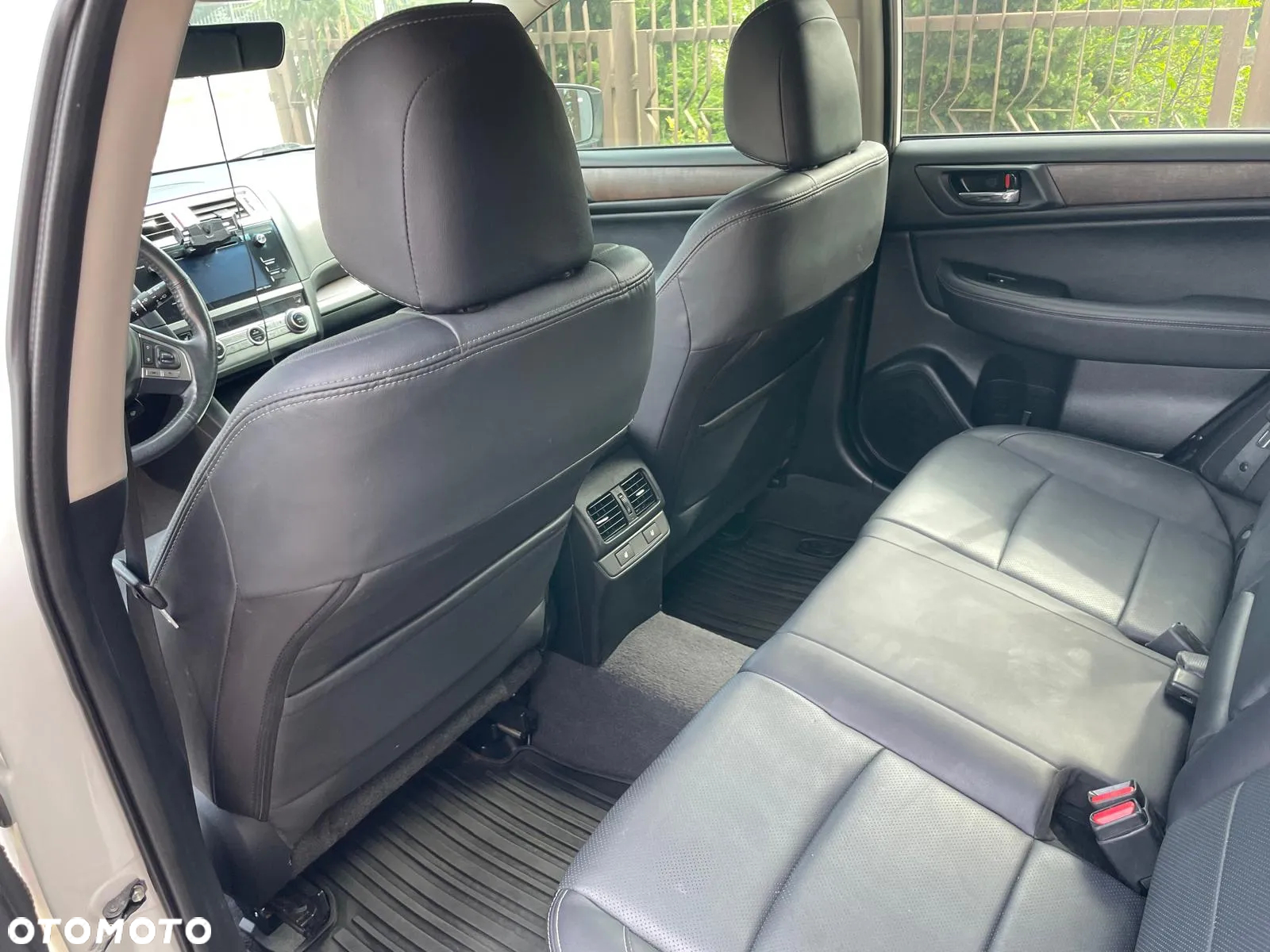 Subaru Outback - 32