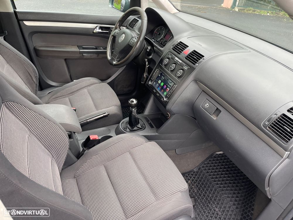 VW Touran 2.0 TDI Highline EC 7L - 15