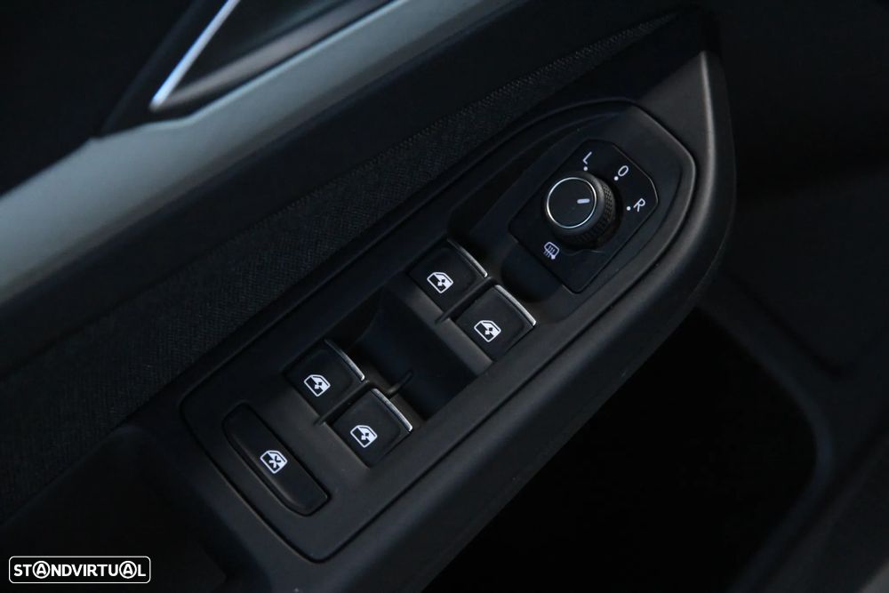 VW Golf 1.0 TSI Life - 10