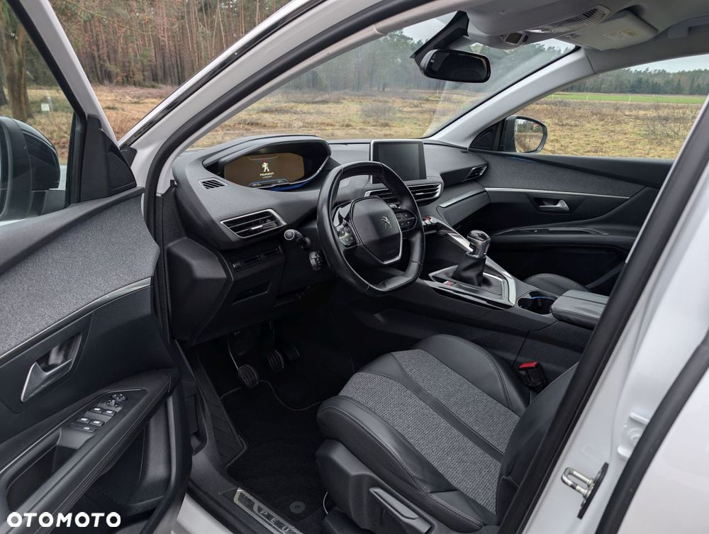 Peugeot 3008 PureTech 130 Stop & Start GPF Allure - 18