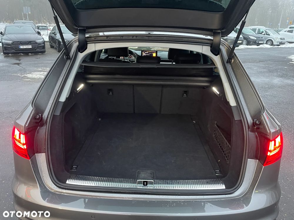 Audi A4 Avant 2.0 TDI S tronic - 11