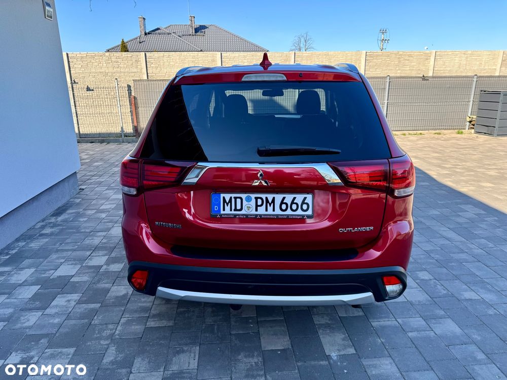 Mitsubishi Outlander - 19