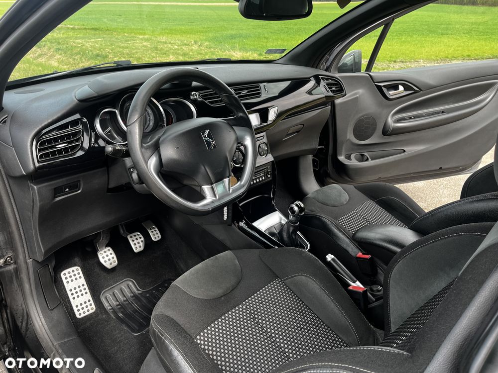 Citroën DS3 VTi 120 SoChic - 2