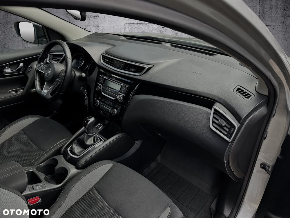 Nissan Qashqai 1.2 DIG-T Xtronic ACENTA - 12