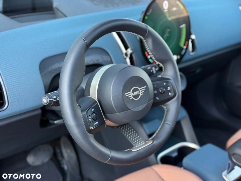 MINI Countryman E 66.5kWh Linia Favoured - 15