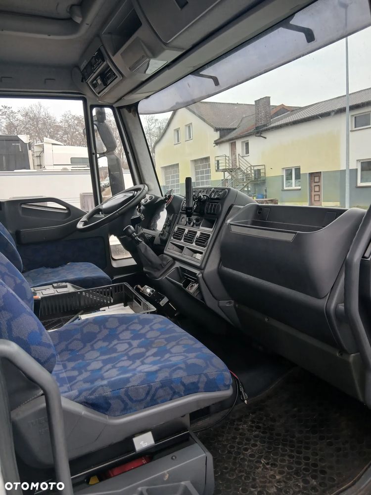 Iveco EUROCARGO - 10