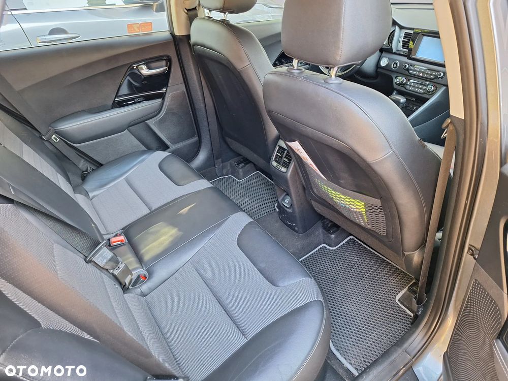 Kia Niro 1.6 GDI Hybrid L - 10