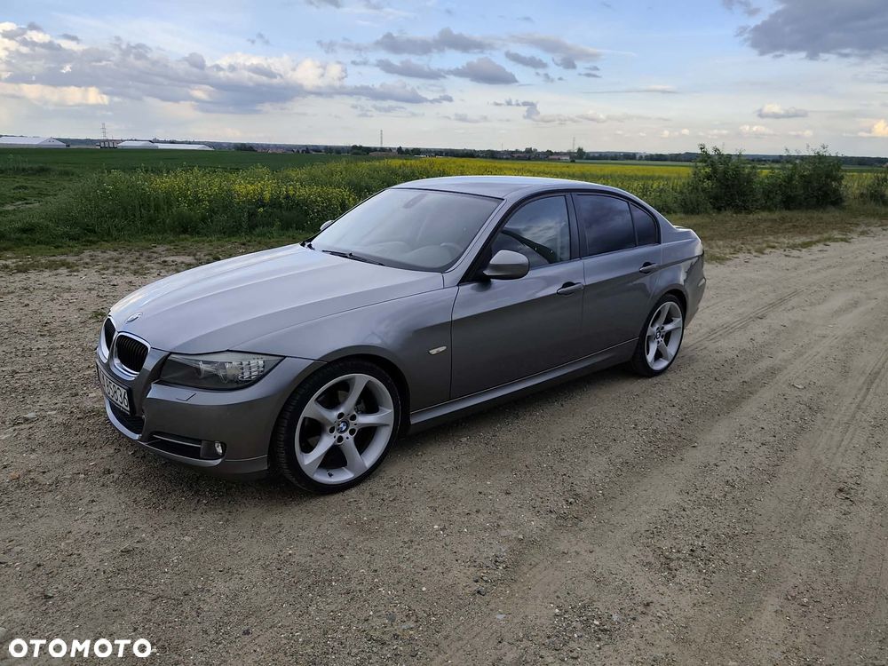 BMW Seria 3 318d - 15
