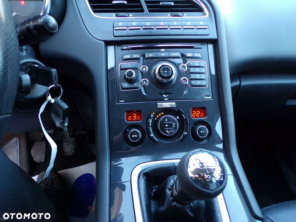 Peugeot 5008 - 19