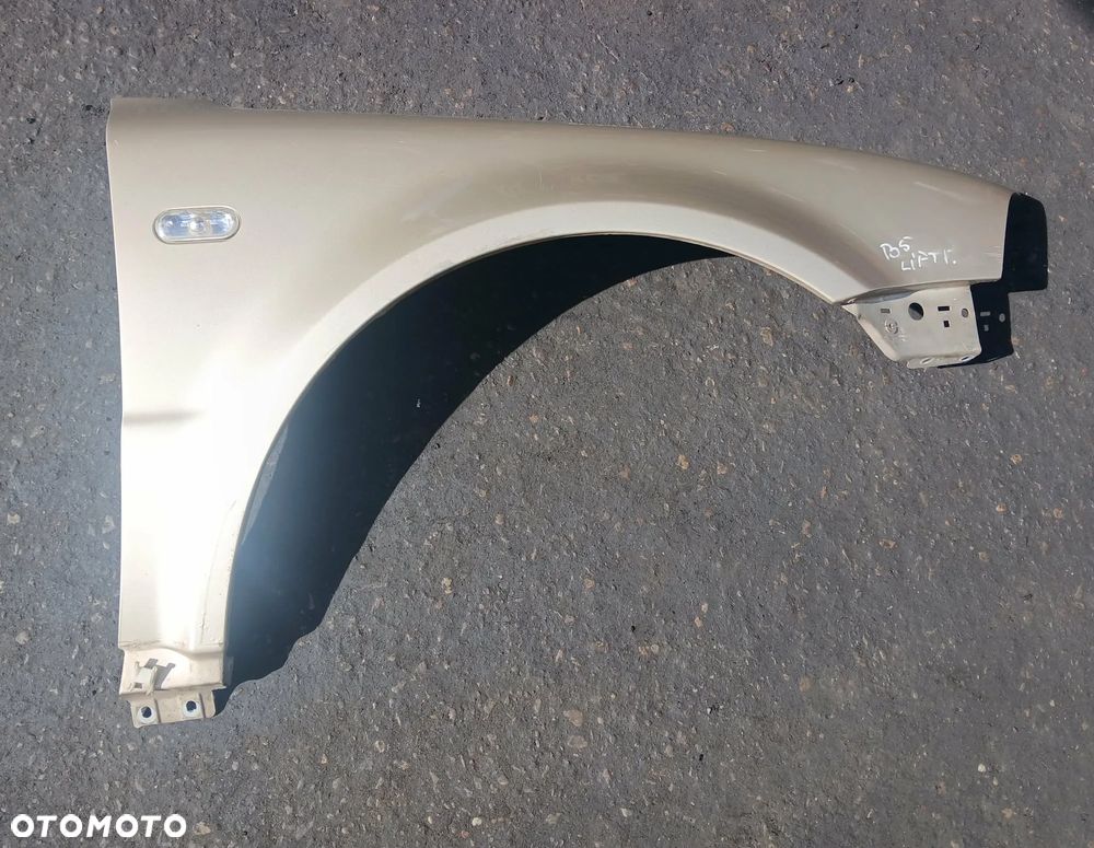 Volkswagen Passat B5 Lift Błotnik prawy kod lakieru LA1W - 1