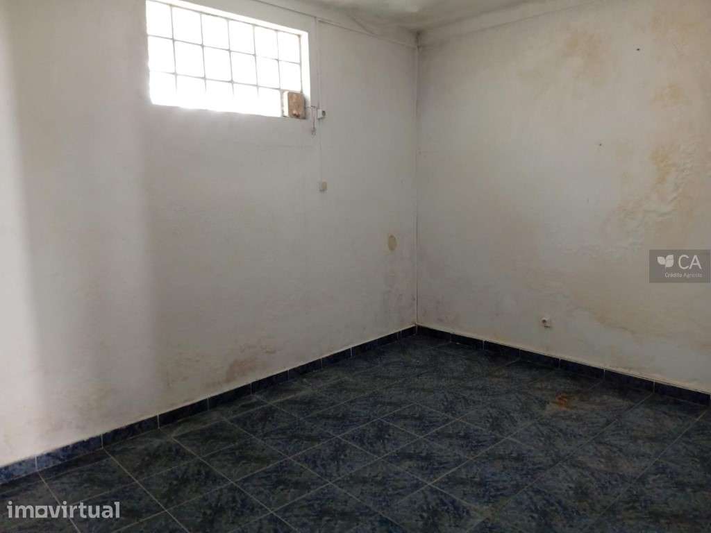 Loja para venda com 48m² no centro da freguesia de Benavila, concel... - Grande imagem: 3/5