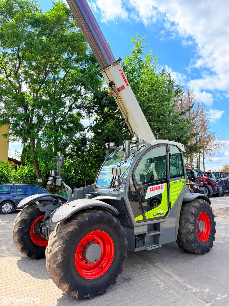 Claas Scorpion 7055 Varipower - 12