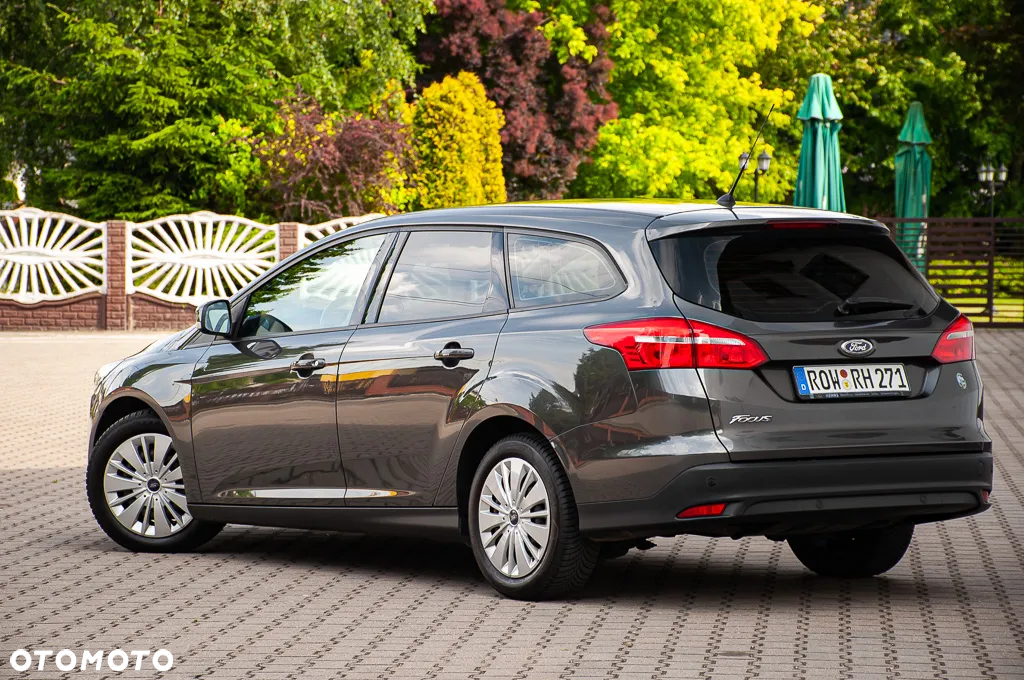 Ford Focus 1.5 EcoBlue Start-Stopp-System TITANIUM - 14