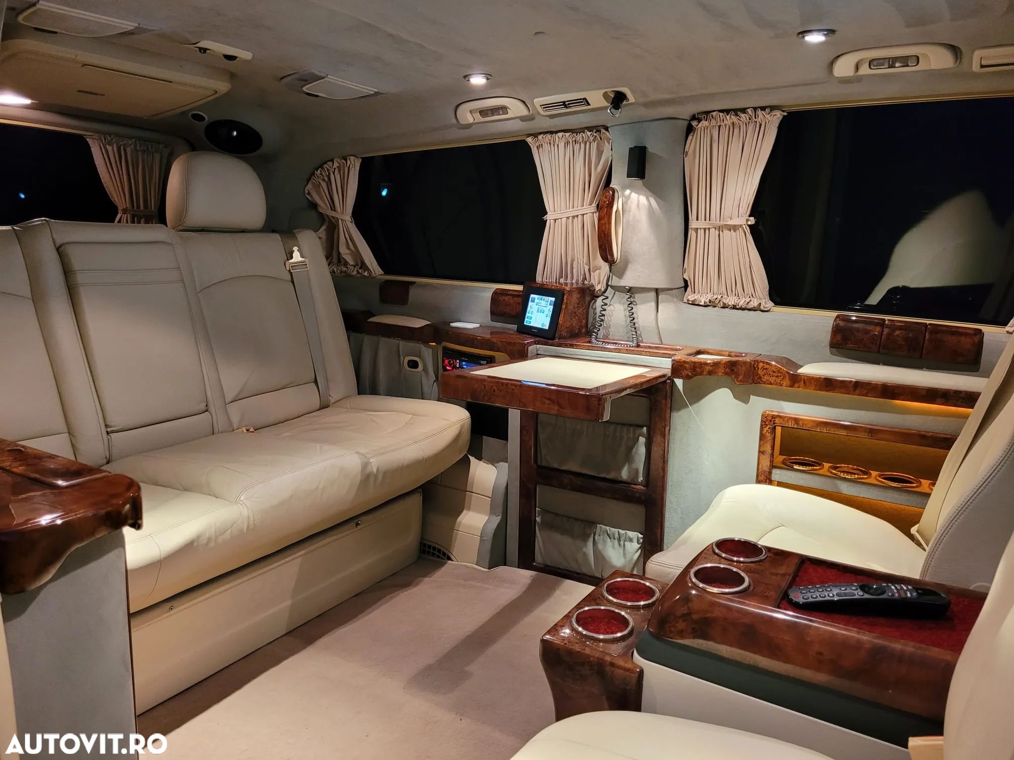 Mercedes-Benz Viano - 1