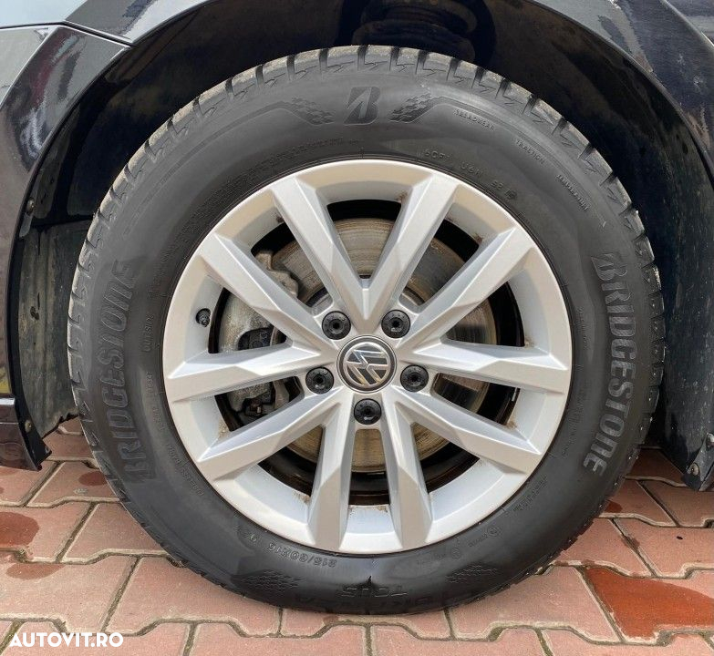 Volkswagen Passat - 13