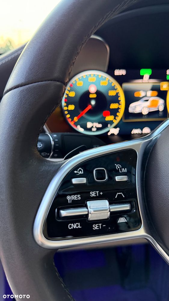 Mercedes-Benz GLC - 29