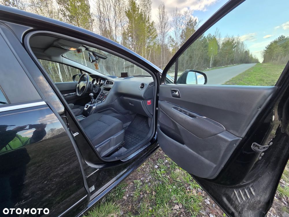 Peugeot 5008 1.6 THP Active 7os - 27