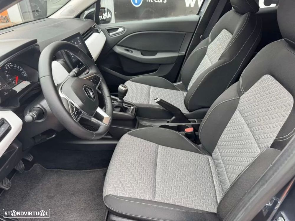 Renault Clio - 2
