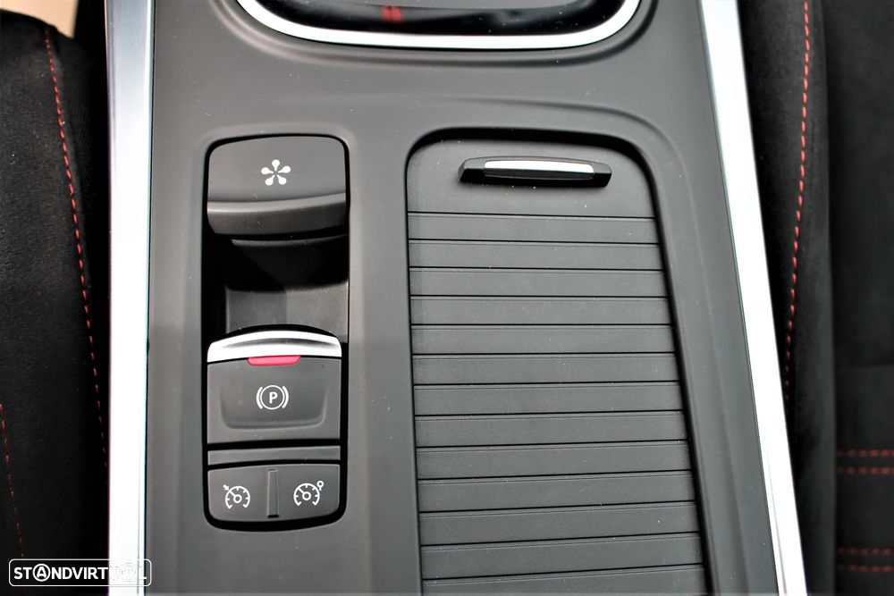 Renault Mégane 1.8 TCe R.S. EDC - 30