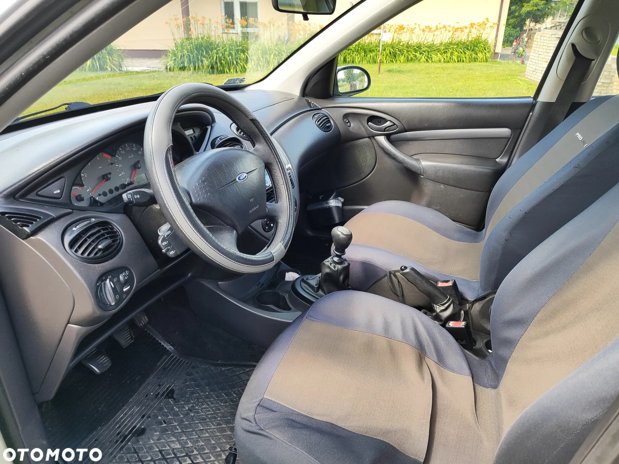 Ford Focus 1.8 TDDi Comfort - 11