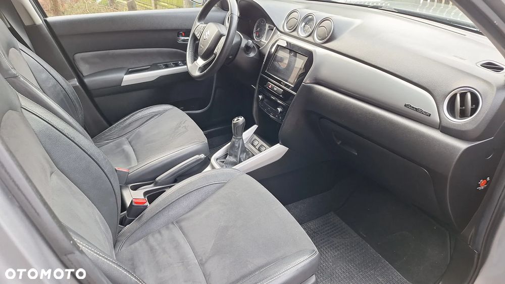 Suzuki Vitara 1.6 (4x4) Allgrip Comfort+ - 17