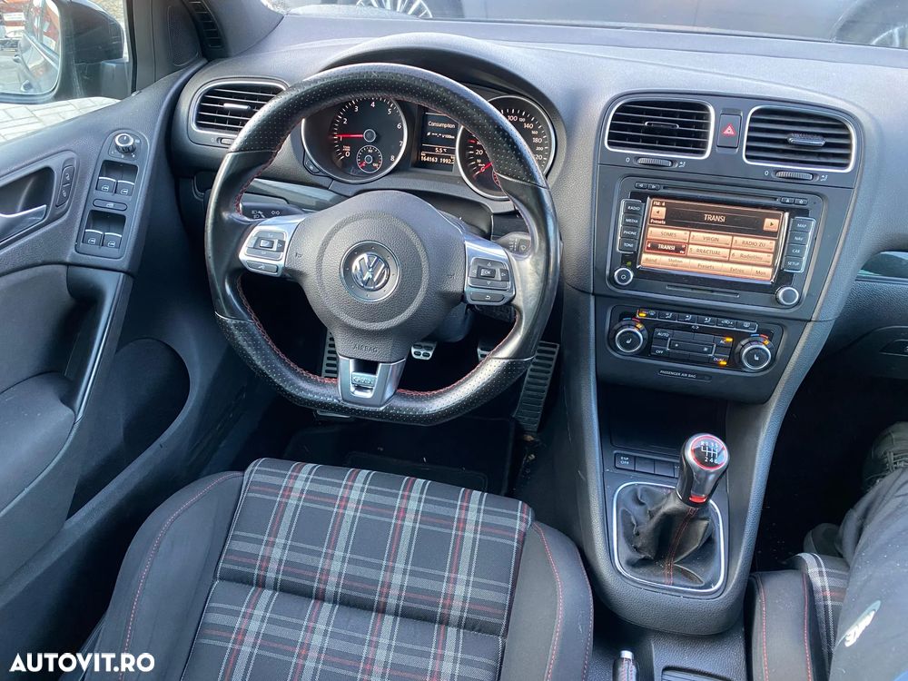 Volkswagen Golf - 14