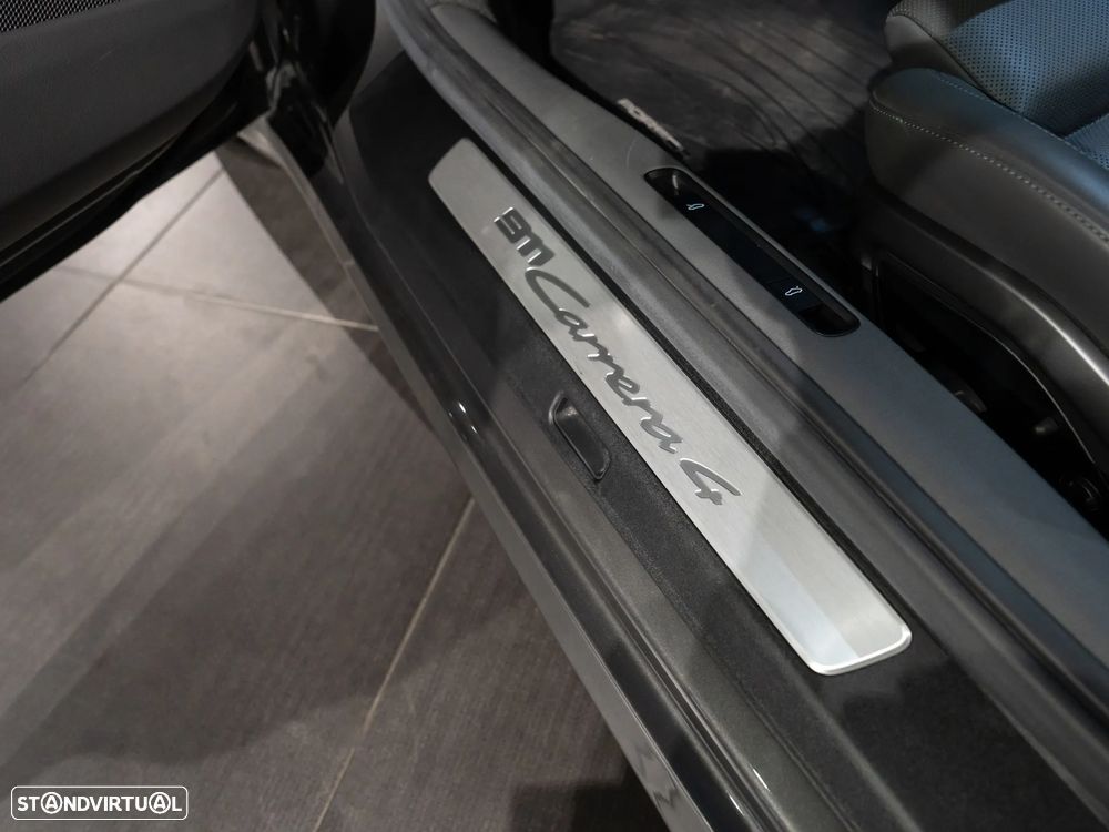 Porsche 911 (992) Carrera 4 PDK - 19